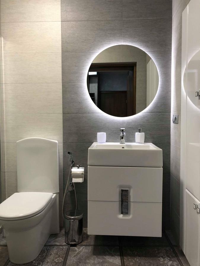 Lux Apartment Ruska Lviv Bagian luar foto